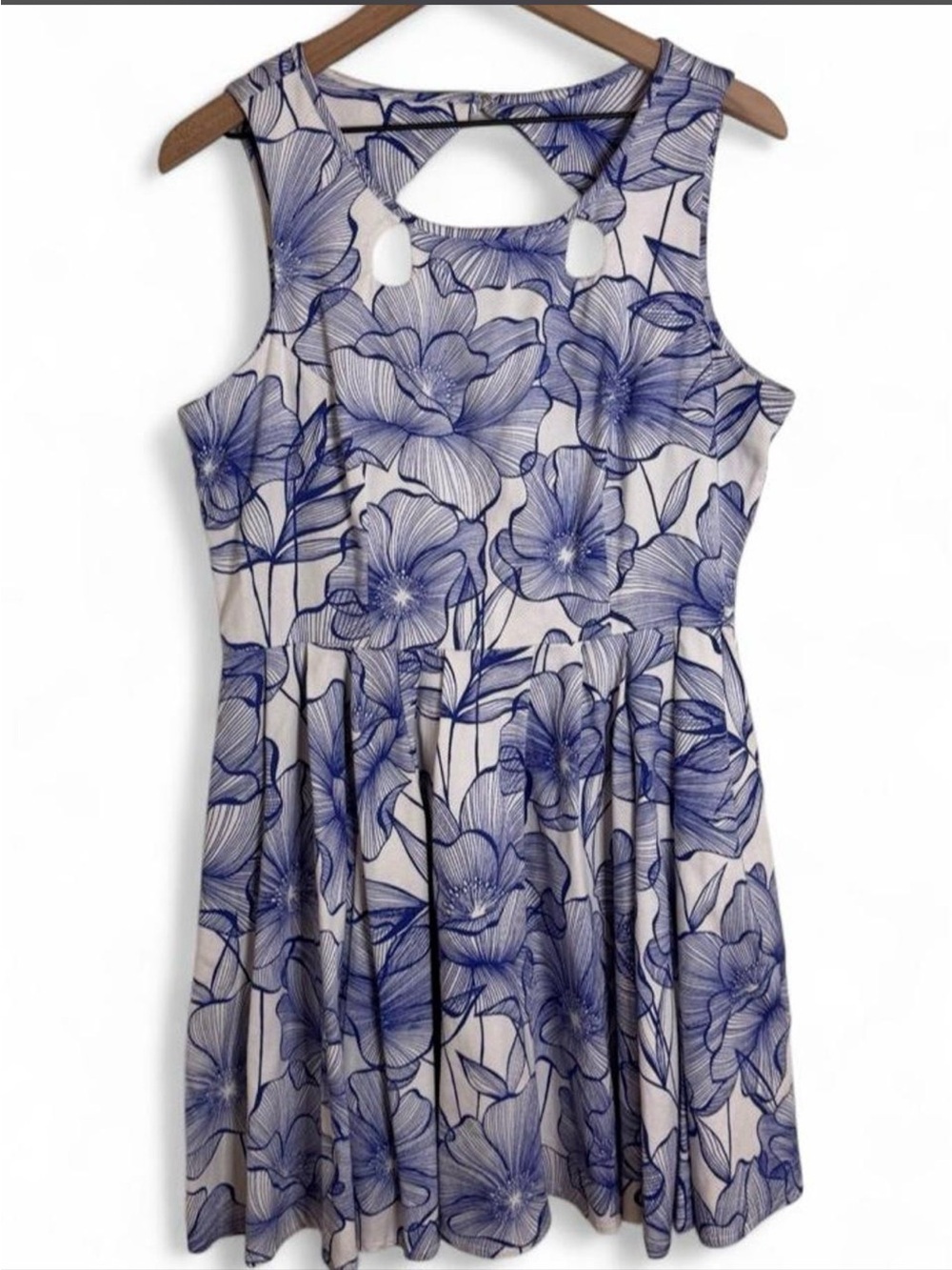 Danny & Nicole Cream and Blue Floral Cutout Back Dress